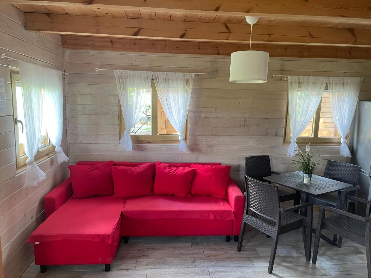 Camping Szczecinek Domy Wypoczynkowe Bagian luar foto