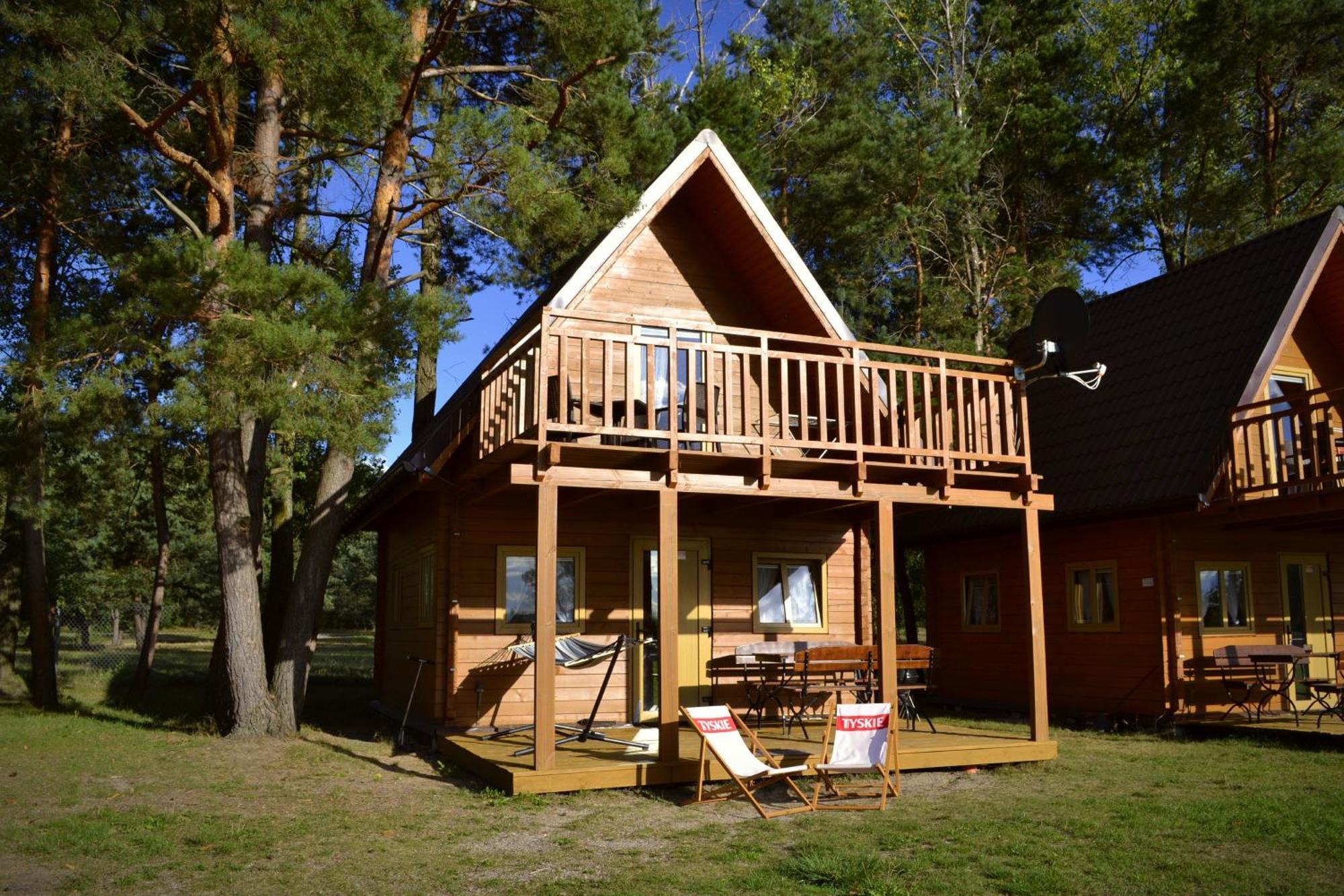 Camping Szczecinek Domy Wypoczynkowe Bagian luar foto