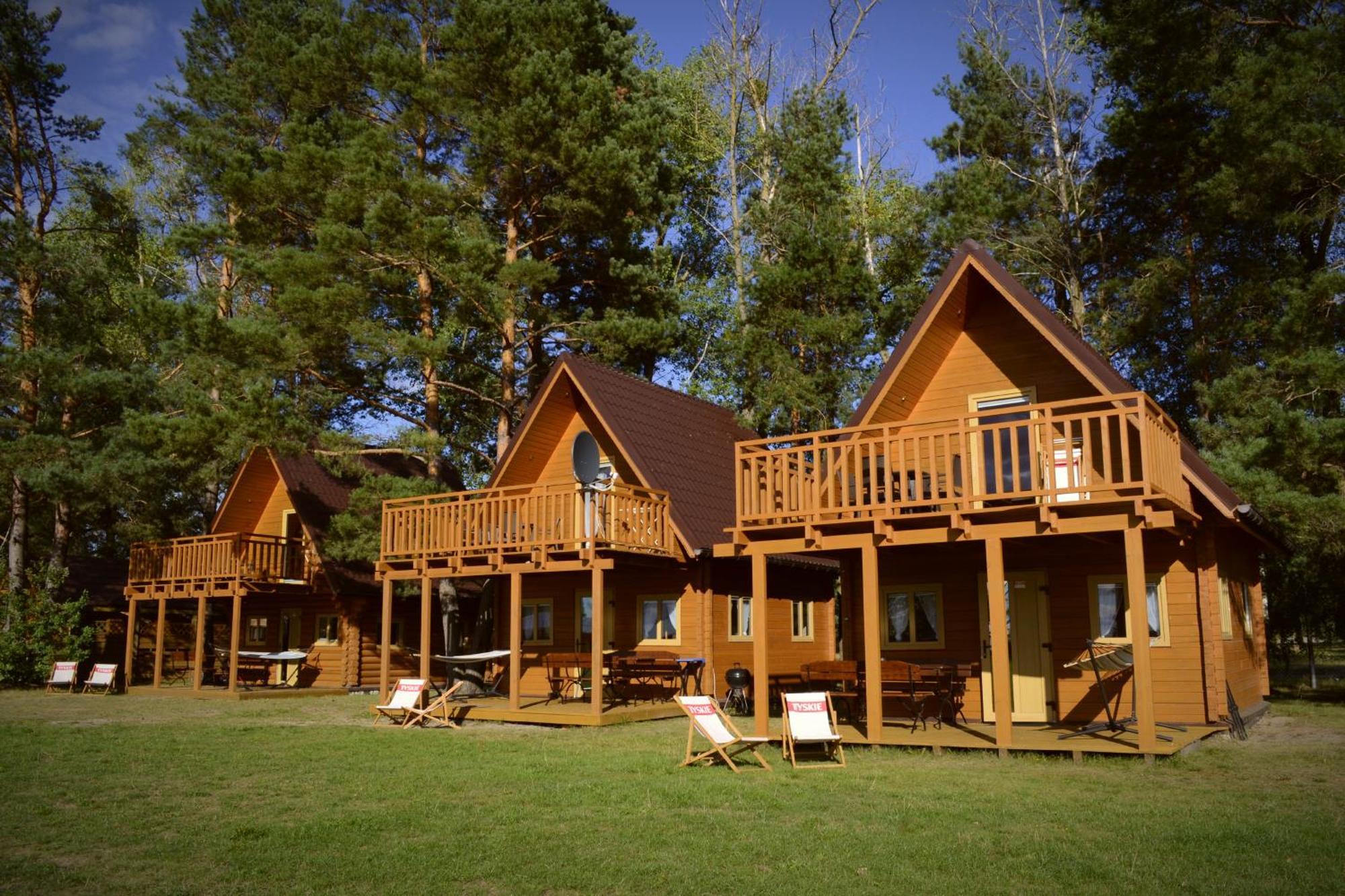 Camping Szczecinek Domy Wypoczynkowe Bagian luar foto