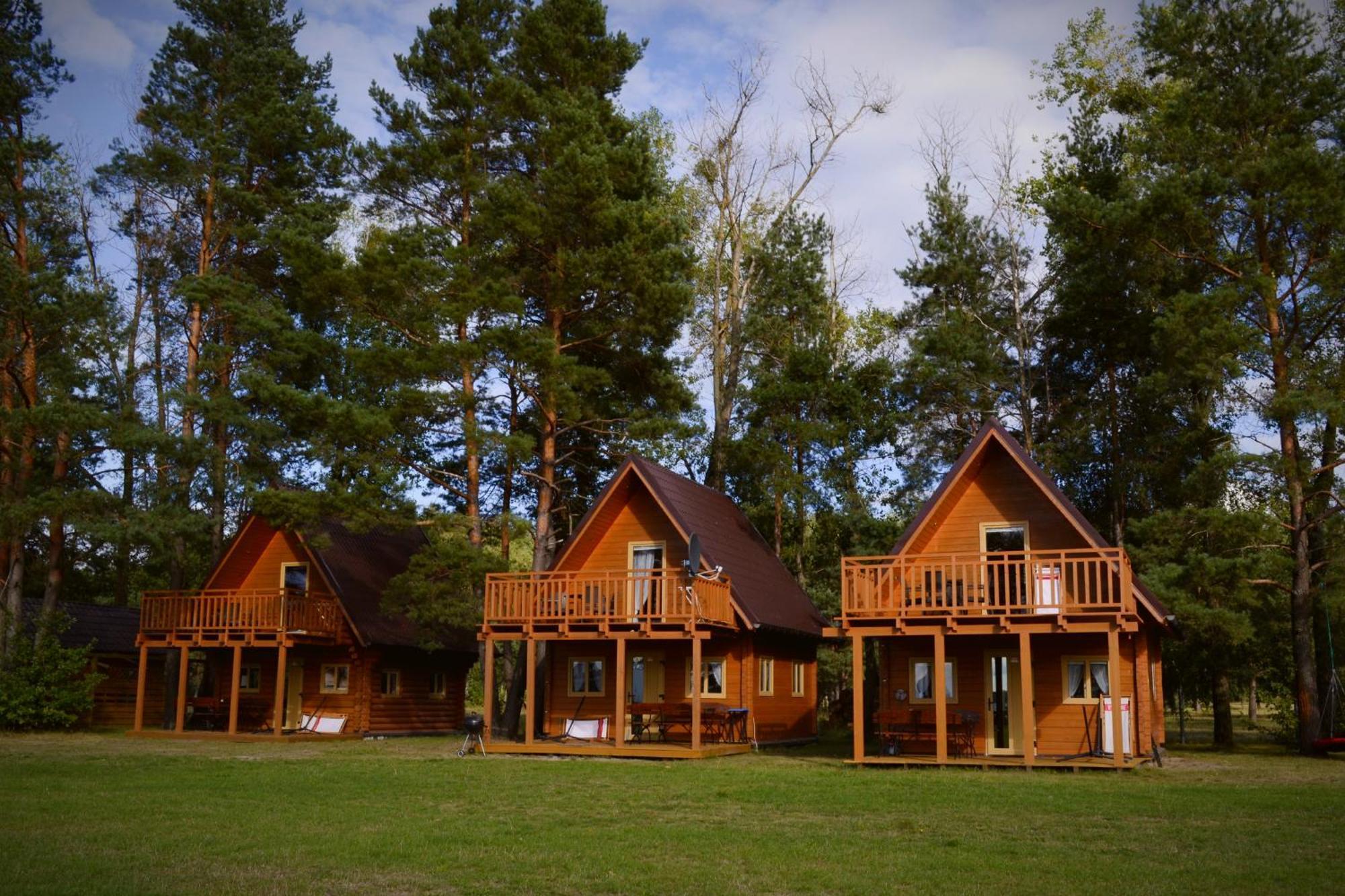 Camping Szczecinek Domy Wypoczynkowe Bagian luar foto