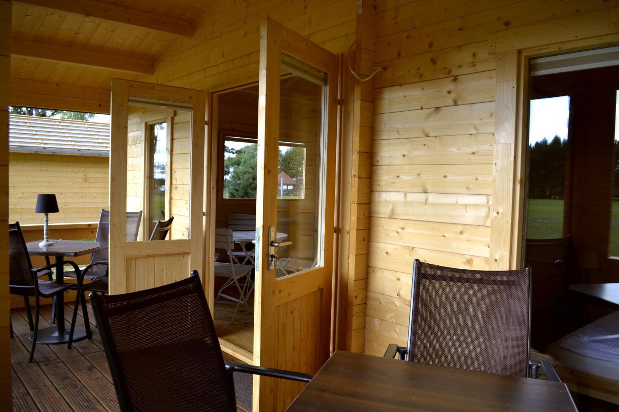 Camping Szczecinek Domy Wypoczynkowe Bagian luar foto