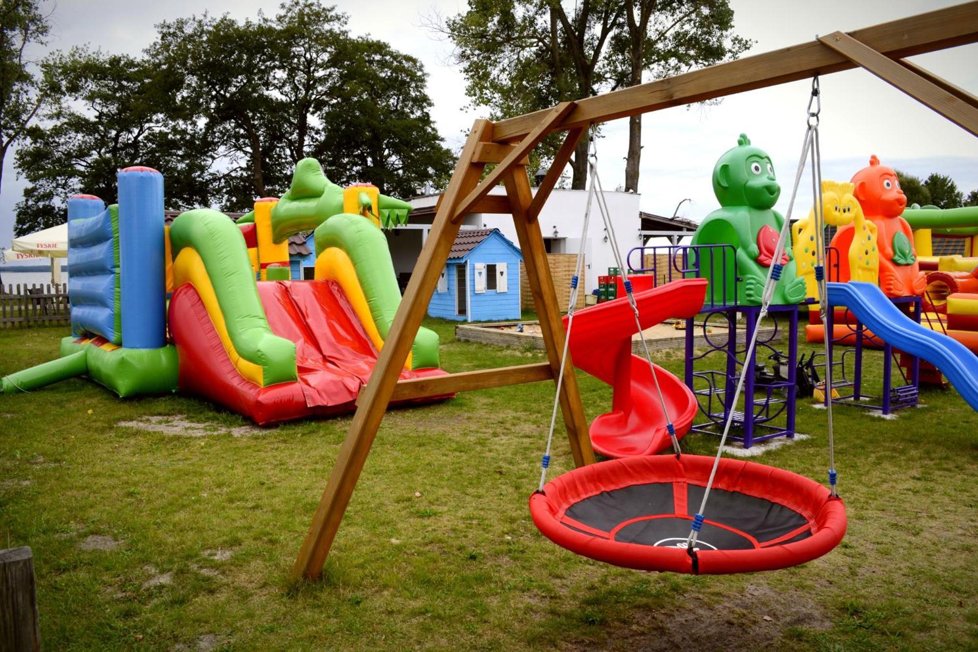Camping Szczecinek Domy Wypoczynkowe Bagian luar foto