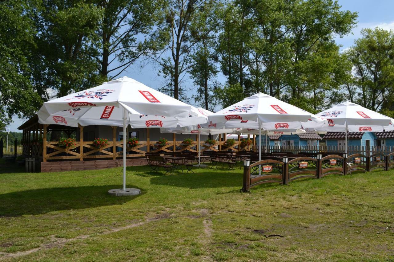 Camping Szczecinek Domy Wypoczynkowe Bagian luar foto